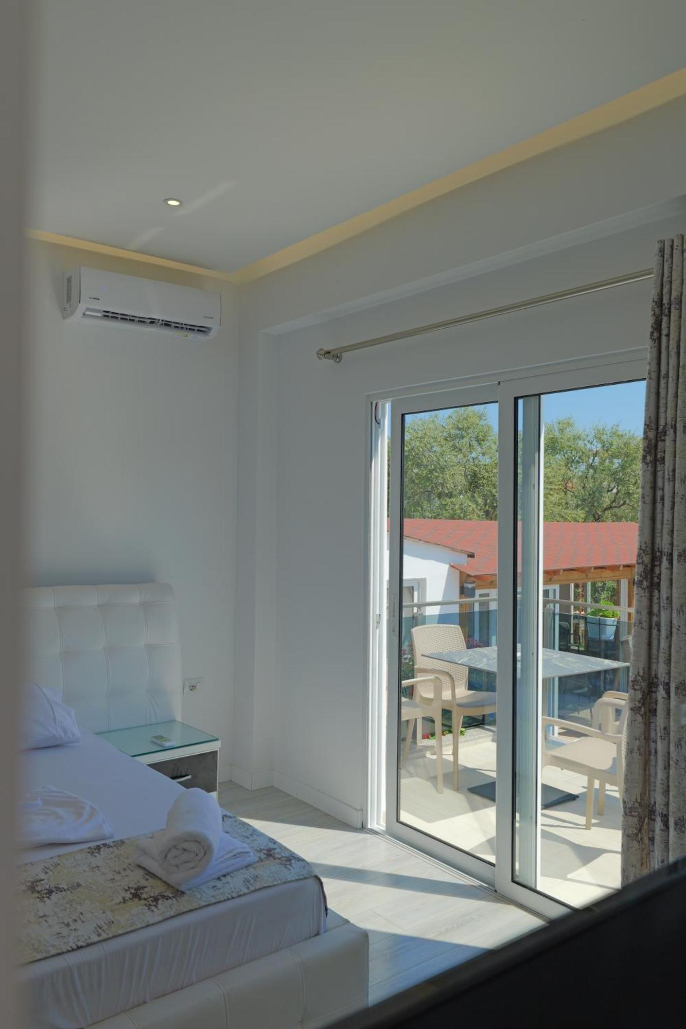 Vila Irdi Ksamil Exterior photo